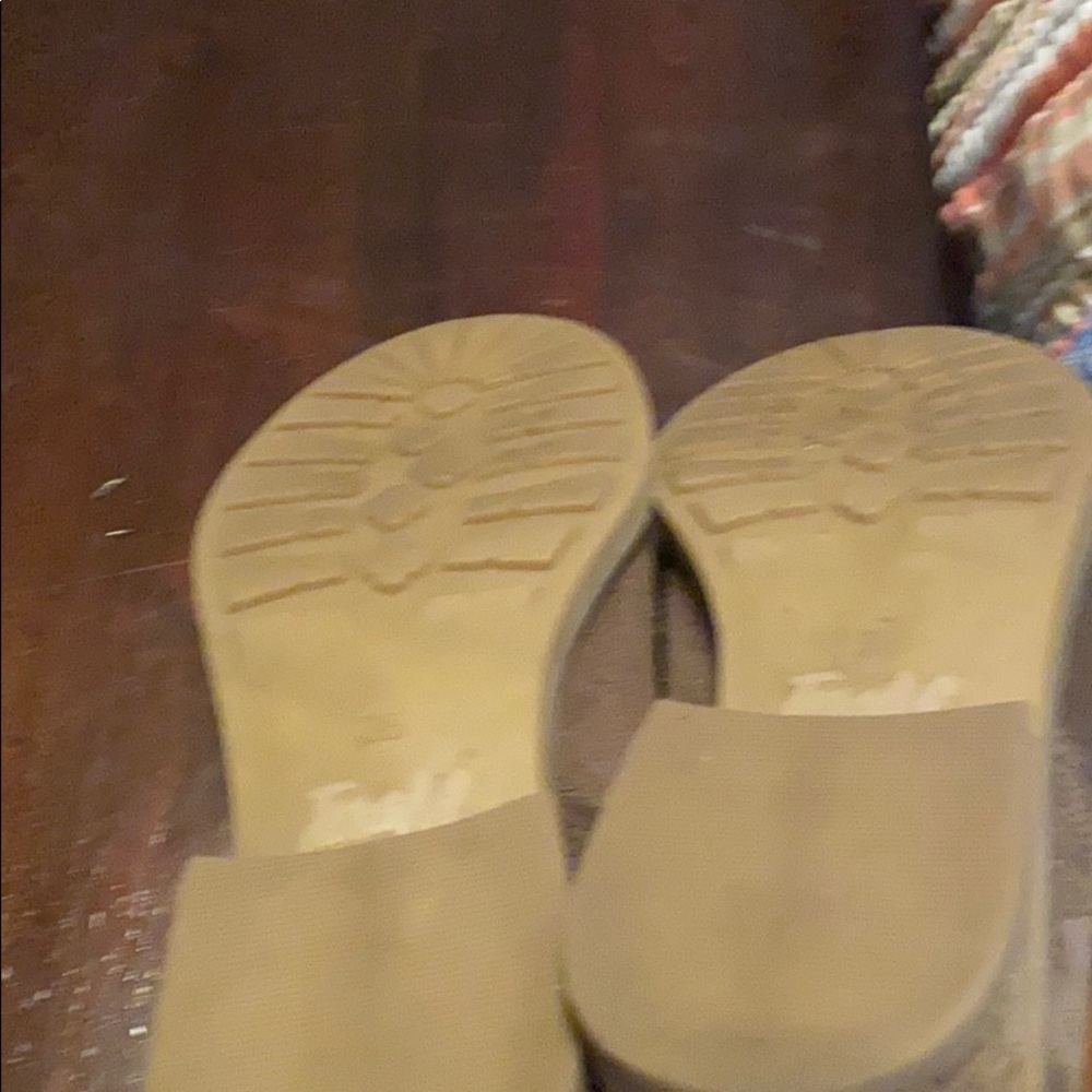 Boots - Picture 3 of 3